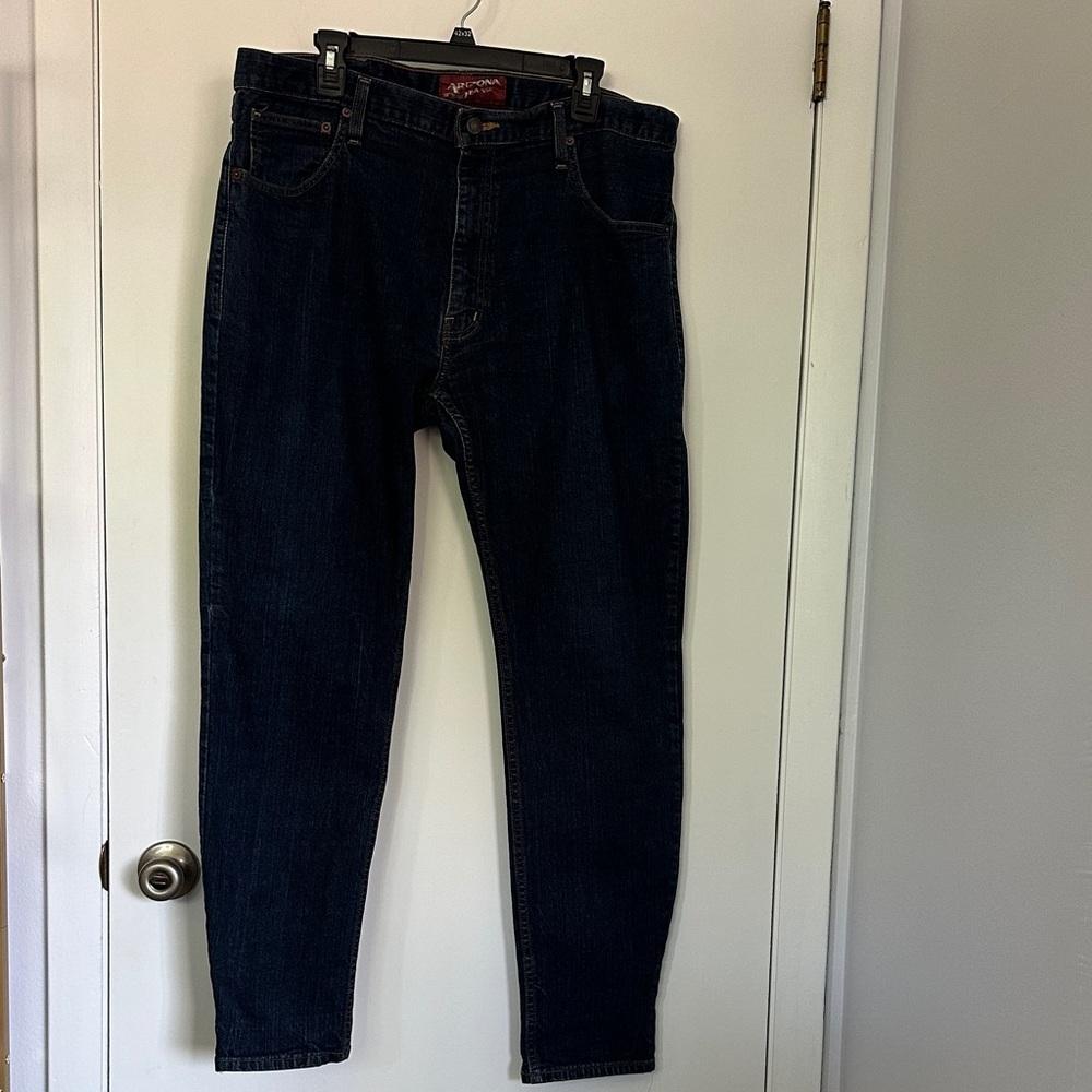 Arizona Jean Company Men's Tapered Bottom Blue Jeans